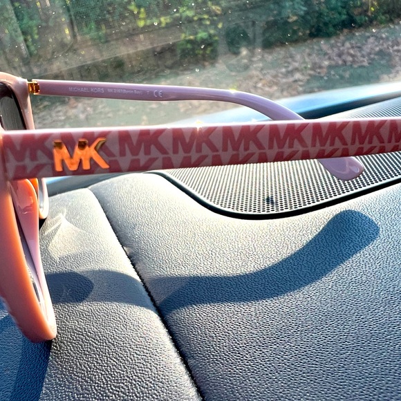 Michael Kors Sunglasses 🕶️ MK logo on side. - Picture 3 of 3